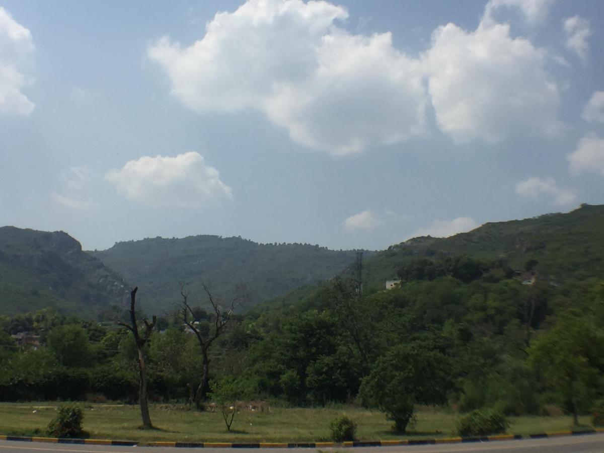 E Lodge Islamabad Exterior foto